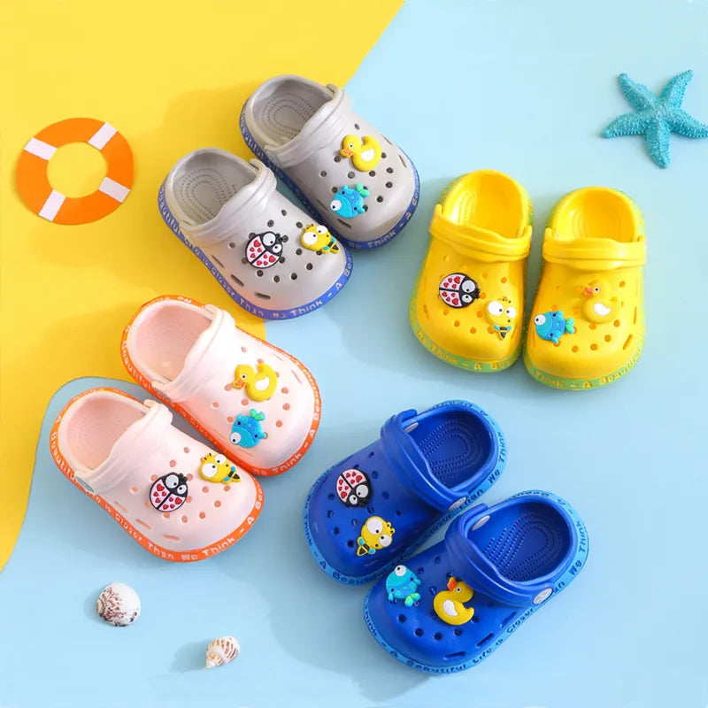 Sapato Emborrachado Infantil/Bebê com pingentes